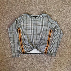 Long sleeve crop top